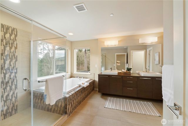 27803 105th Avenue SE, Kent, WA 98030