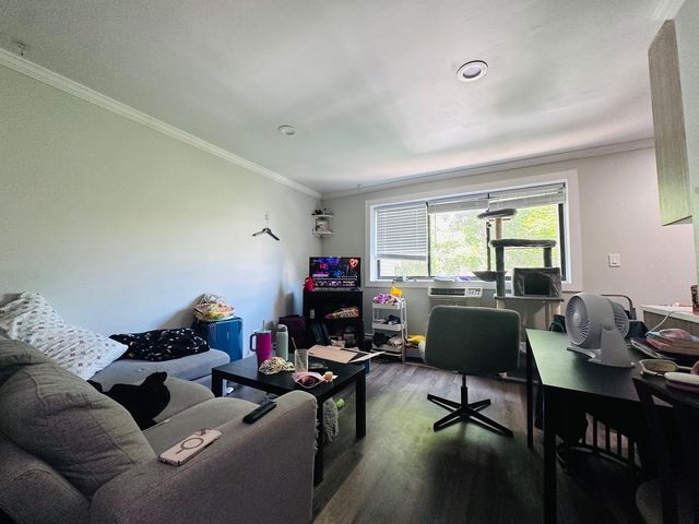 541 W OAKDALE Avenue 404, Chicago, IL 60657
