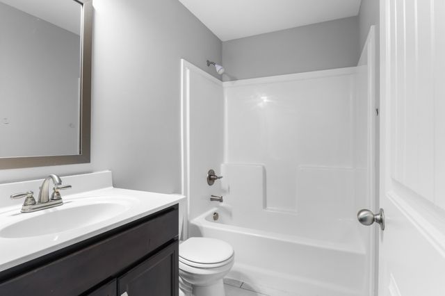 306 Lugano Ln, Clarksville, TN 37040