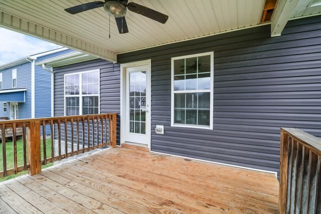 306 Lugano Ln, Clarksville, TN 37040