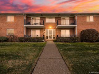 32125 Beaconsfield Street 44, Roseville, MI 48066