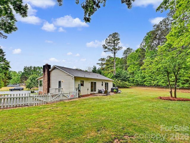2334 Firmin Court, Gastonia, NC 28056