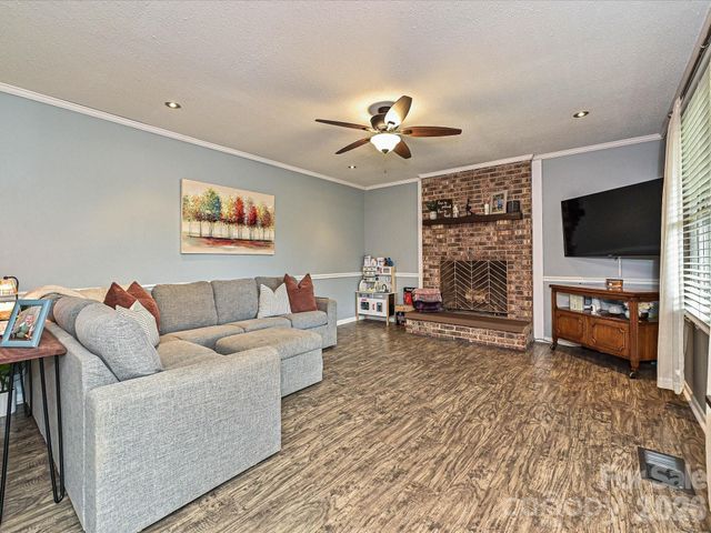 2334 Firmin Court, Gastonia, NC 28056