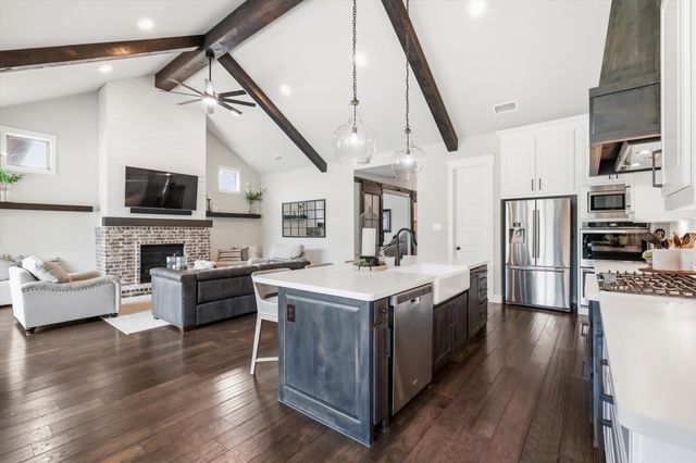 1208 Broadmoor Way, Roanoke, TX 76262