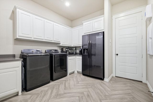 1208 Broadmoor Way, Roanoke, TX 76262