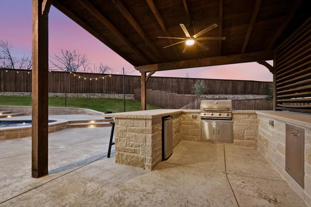 1208 Broadmoor Way, Roanoke, TX 76262