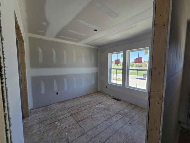 N162W21883 Poppy ROAD, Jackson, WI 53037