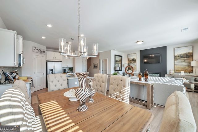 158 Millers Lane, Calhoun, GA 30701