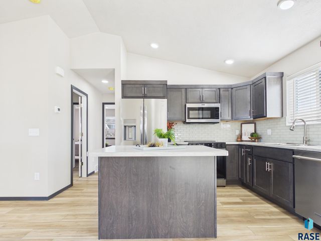 1013 Birch St Street, Harrisburg, SD 57032