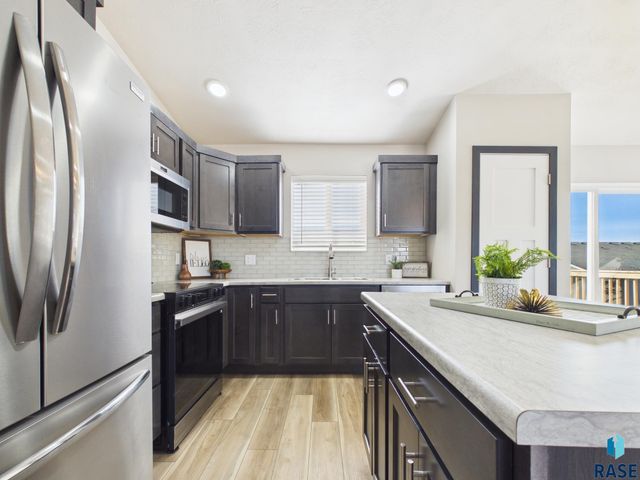 1013 Birch St Street, Harrisburg, SD 57032