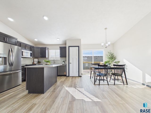 1013 Birch St Street, Harrisburg, SD 57032