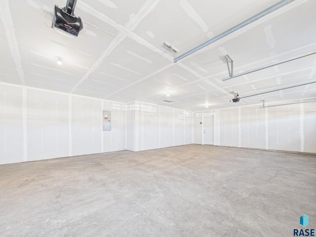 1013 Birch St Street, Harrisburg, SD 57032