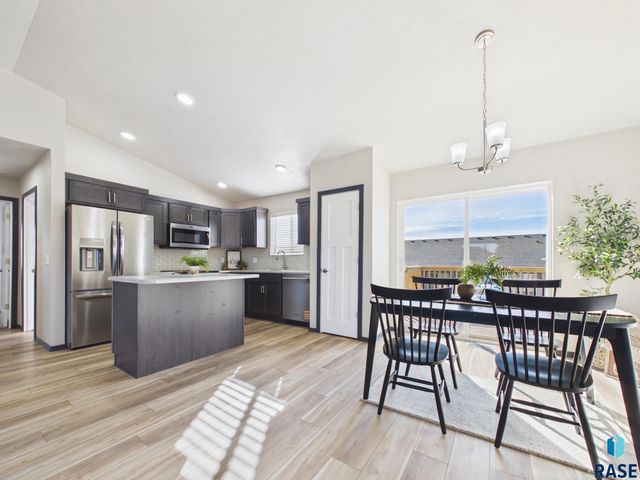 1013 Birch St Street, Harrisburg, SD 57032