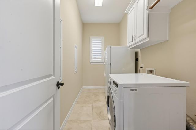 28423 Tall Juniper Hill Drive, Katy, TX 77494