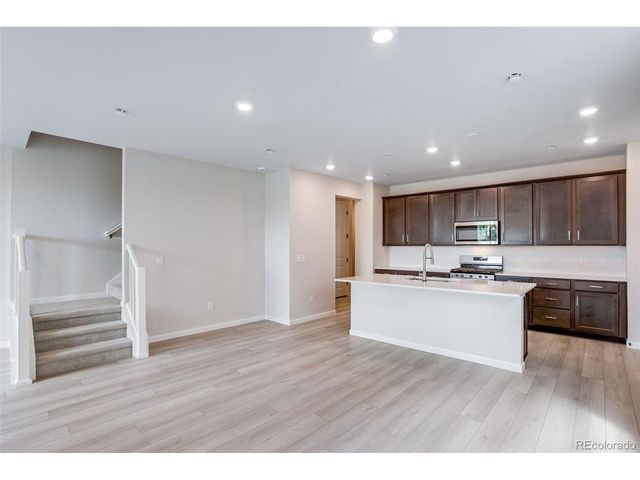 1418 Hudson Pl, Longmont, CO 80501