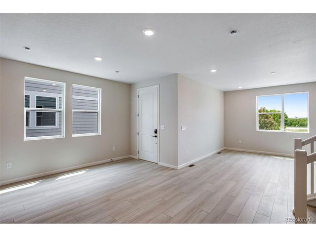 1418 Hudson Pl, Longmont, CO 80501