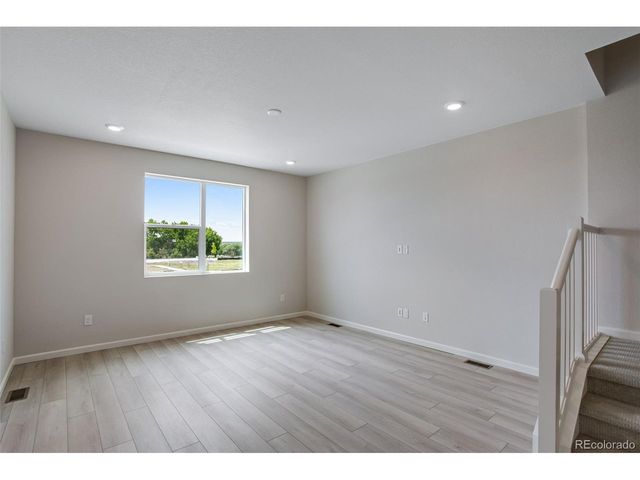 1418 Hudson Pl, Longmont, CO 80501