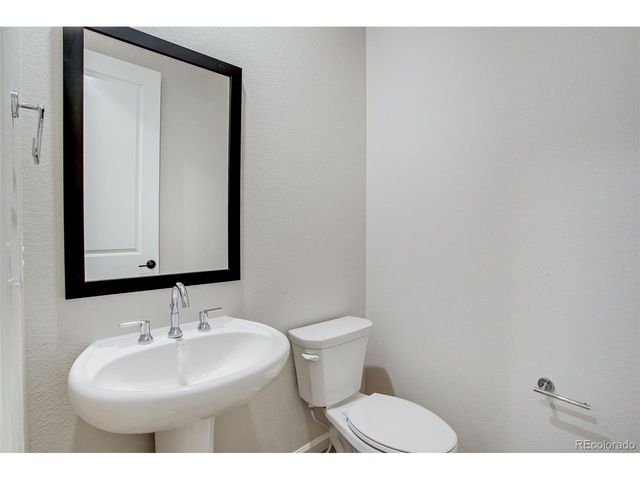 1418 Hudson Pl, Longmont, CO 80501