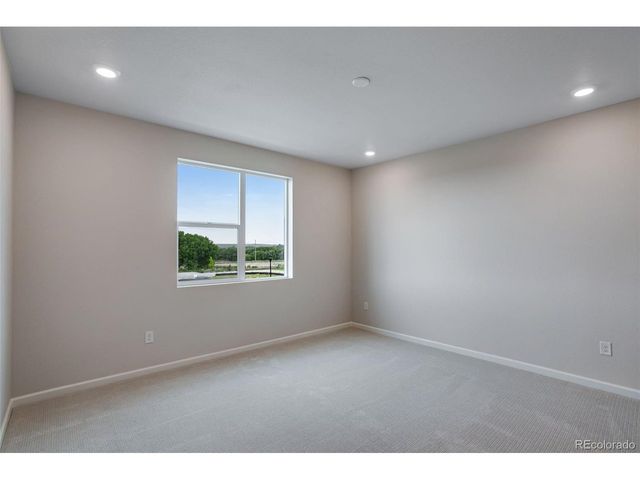 1418 Hudson Pl, Longmont, CO 80501