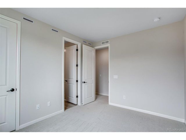 1418 Hudson Pl, Longmont, CO 80501