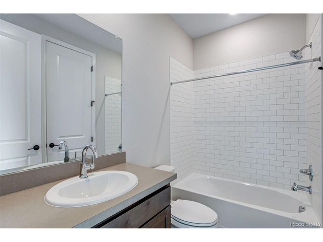 1418 Hudson Pl, Longmont, CO 80501