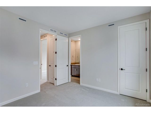 1418 Hudson Pl, Longmont, CO 80501