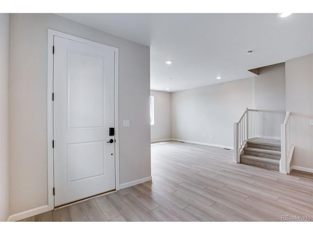 1418 Hudson Pl, Longmont, CO 80501