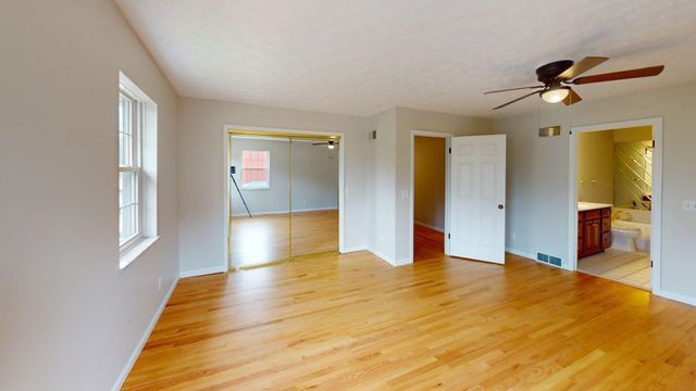 81 Hamill Road, Huntington, WV 25701