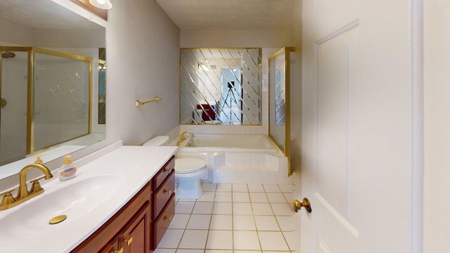 81 Hamill Road, Huntington, WV 25701