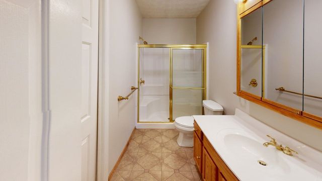 81 Hamill Road, Huntington, WV 25701