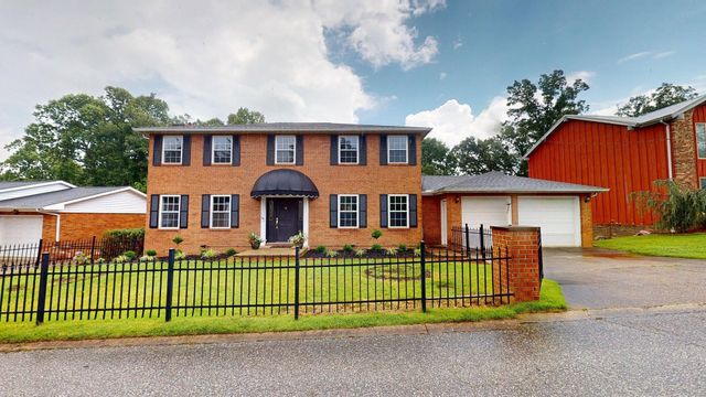 81 Hamill Road, Huntington, WV 25701