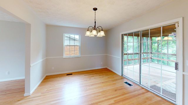 81 Hamill Road, Huntington, WV 25701