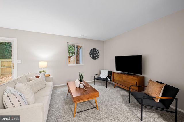 1366 ALMOND DR, Annapolis, MD 21409