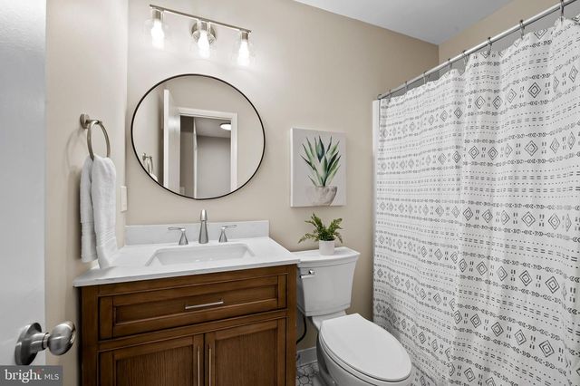 1366 ALMOND DR, Annapolis, MD 21409