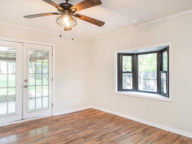 933 Graham Street, Burlington, NC 27217