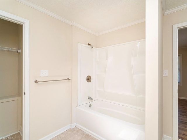 933 Graham Street, Burlington, NC 27217