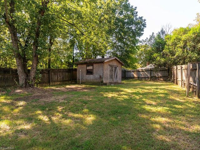 933 Graham Street, Burlington, NC 27217