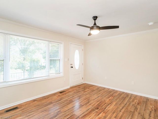 933 Graham Street, Burlington, NC 27217