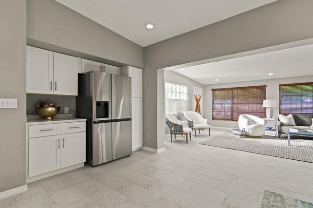 510 E ROBLES STREET, Tampa, FL 33602