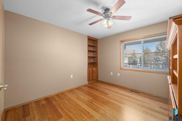 1635 S Cleveland Ave Avenue 306, Sioux Falls, SD 57103