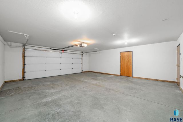 1635 S Cleveland Ave Avenue 306, Sioux Falls, SD 57103