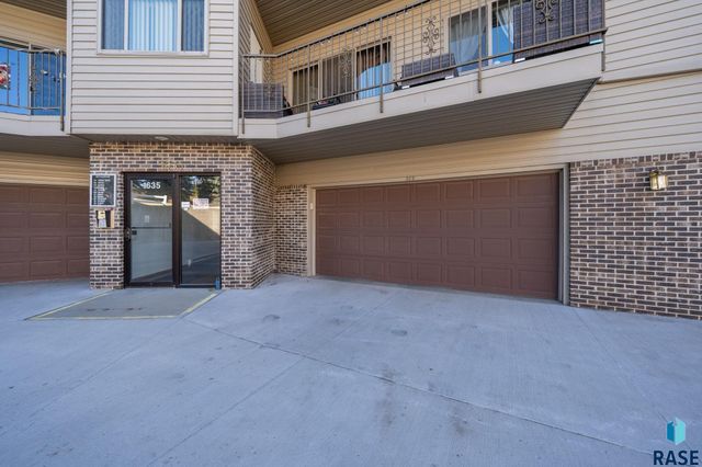 1635 S Cleveland Ave Avenue 306, Sioux Falls, SD 57103