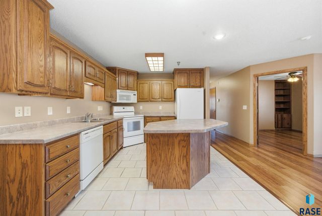 1635 S Cleveland Ave Avenue 306, Sioux Falls, SD 57103