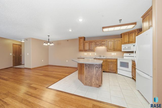 1635 S Cleveland Ave Avenue 306, Sioux Falls, SD 57103