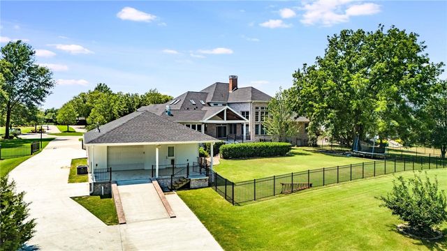 6272 Wells Circle, Springdale, AR 72762
