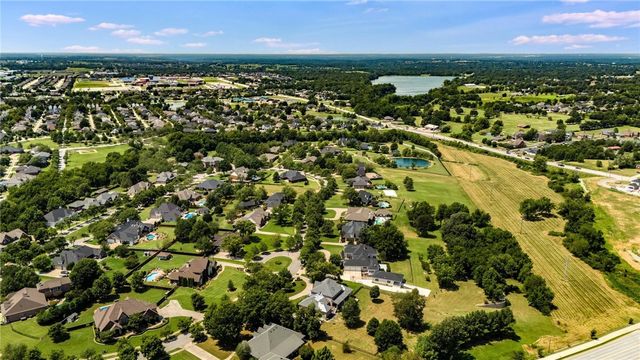 6272 Wells Circle, Springdale, AR 72762