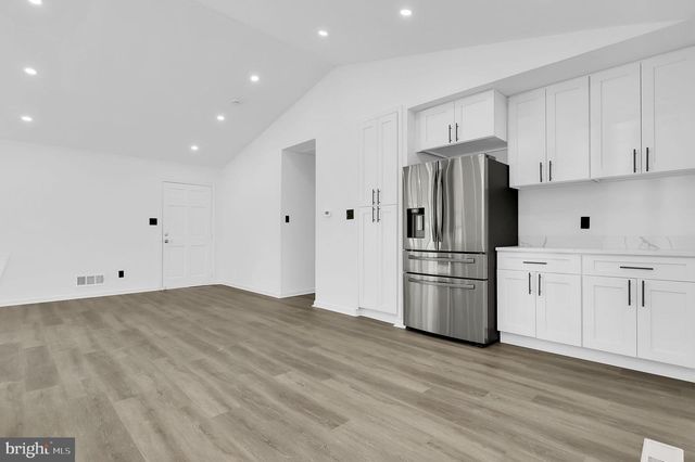 10607 WAYRIDGE DR, Montgomery Village, MD 20886