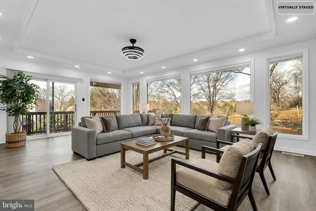 10607 WAYRIDGE DR, Montgomery Village, MD 20886