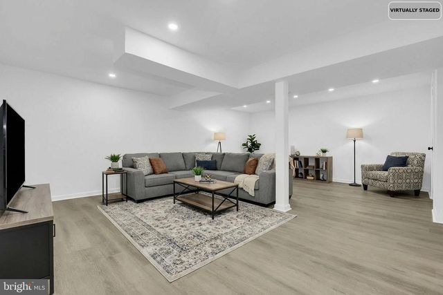 10607 WAYRIDGE DR, Montgomery Village, MD 20886