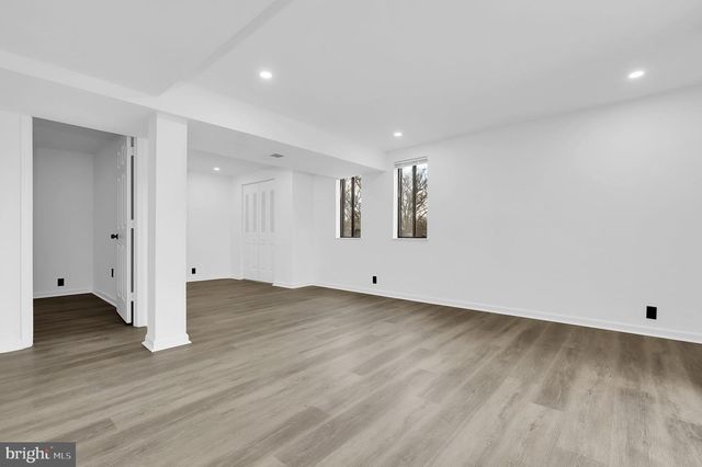 10607 WAYRIDGE DR, Montgomery Village, MD 20886